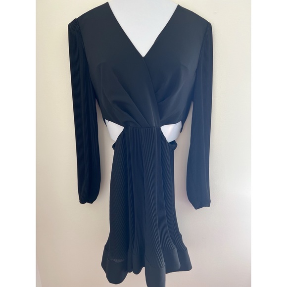 Milly - Winnie cutout pleated dress, size 8 - Picture 1 of 3